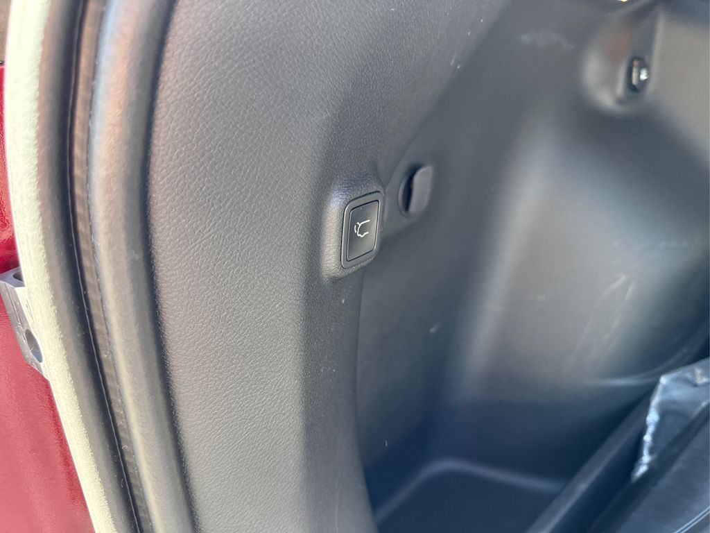 2019 Jeep Cherokee Limited photo 13