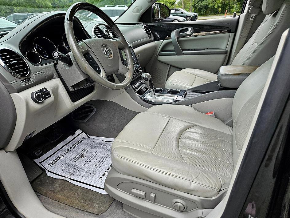 2017 Buick Enclave Leather photo 4