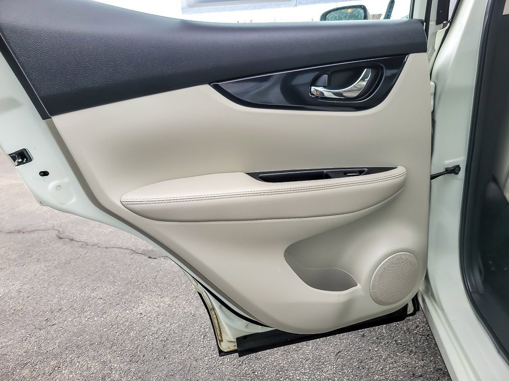 2017 NISSAN ROGUE SPORT - Image 17