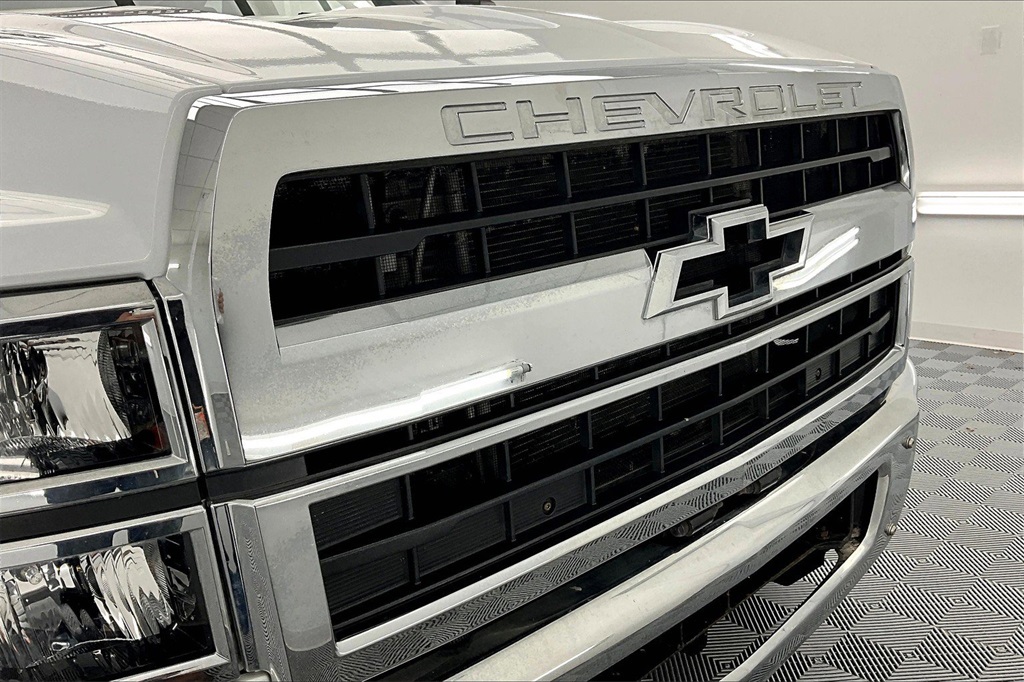 2022 Chevrolet Silverado 4500HD Work Truck photo 27