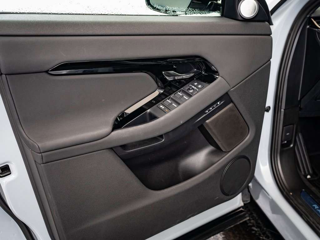 2024 Land Rover Range Rover Evoque Dynamic SE photo 20