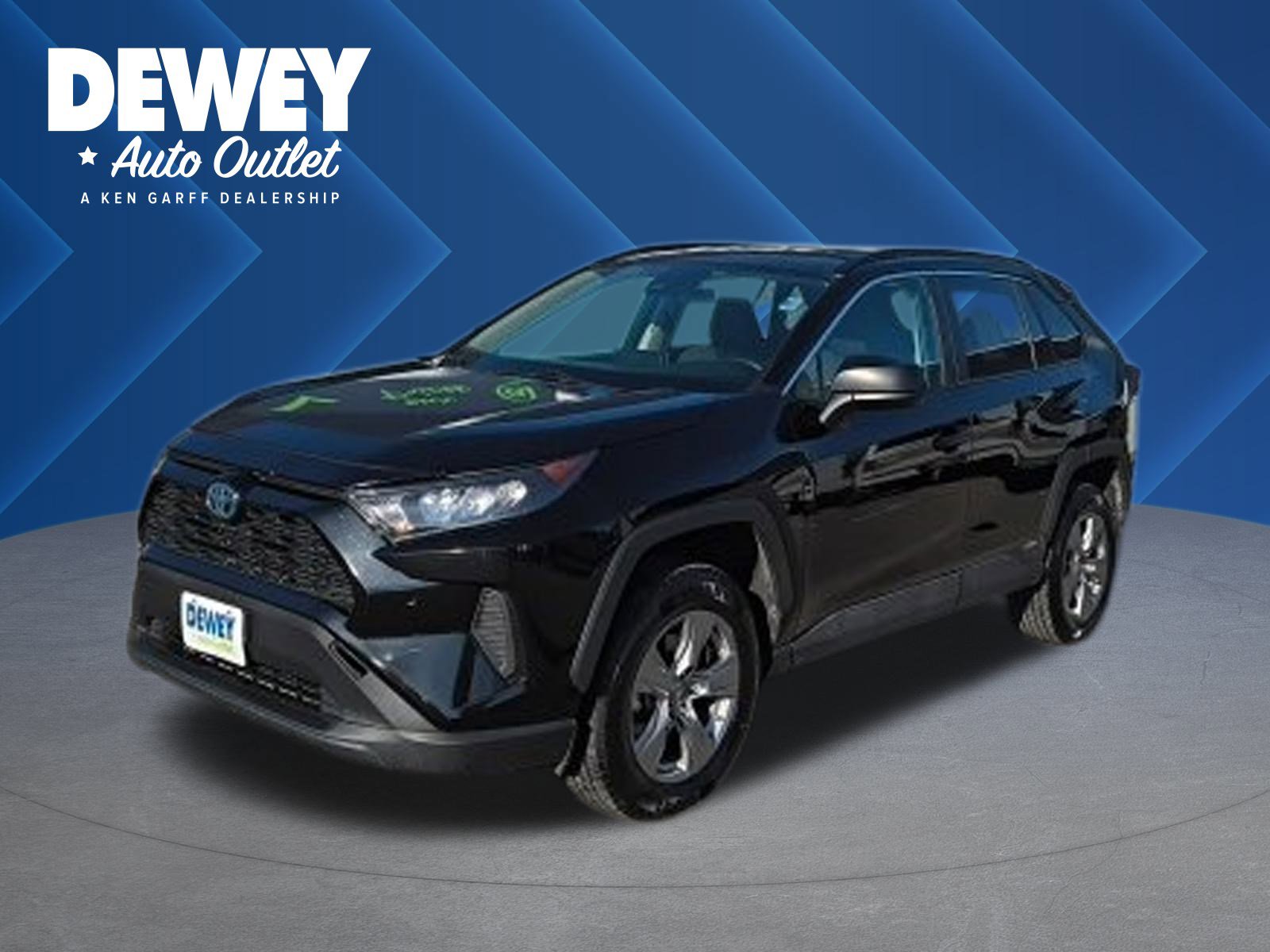 2022 Toyota RAV4 LE's photo