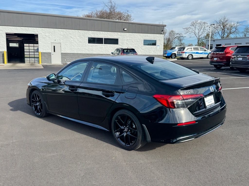 2024 Honda Civic Sport photo 2