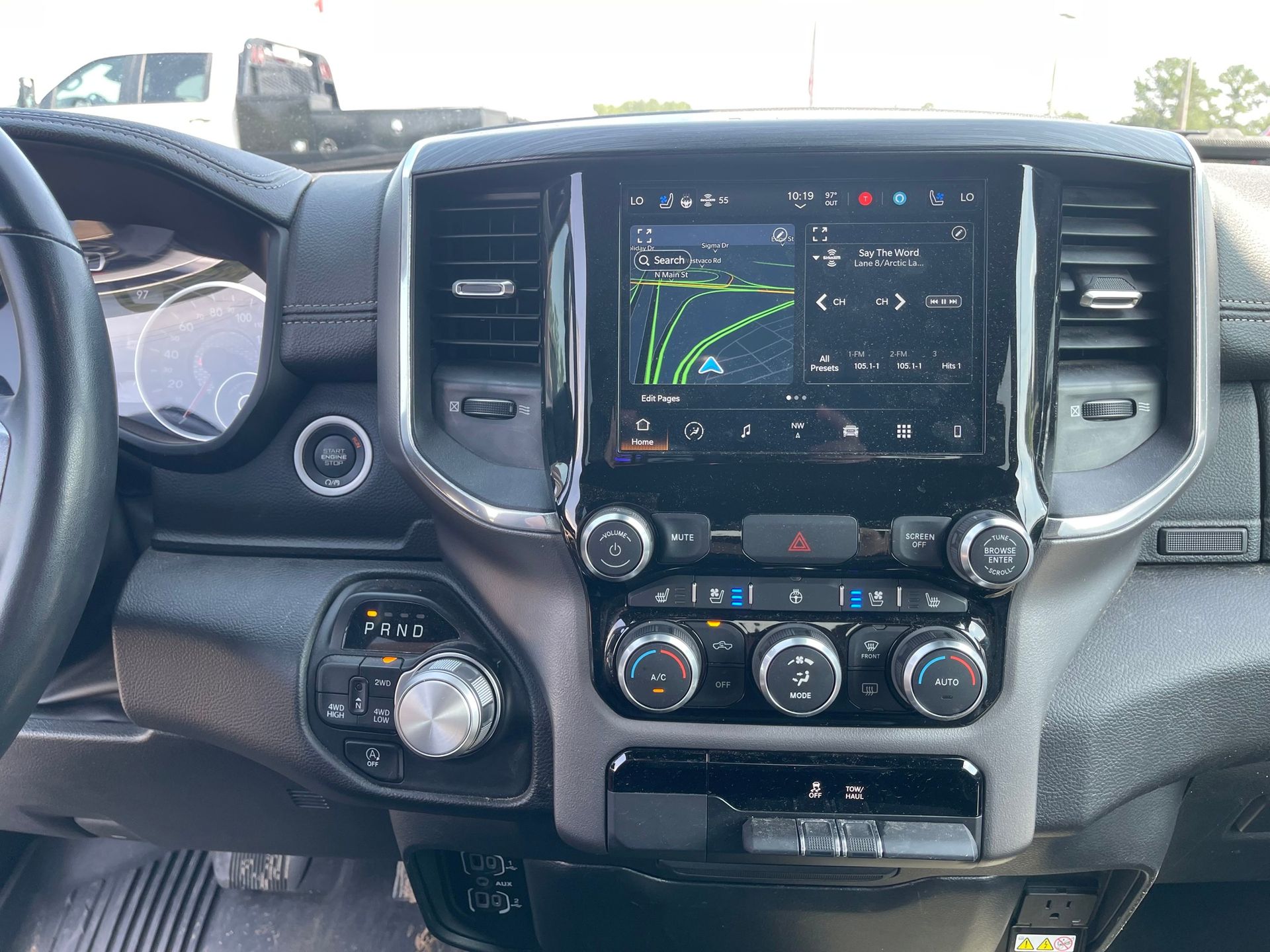 2023 Ram 1500 Laramie photo 18