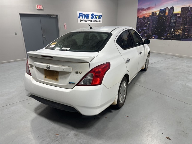 2016 Nissan Versa 1.6 SV photo 4