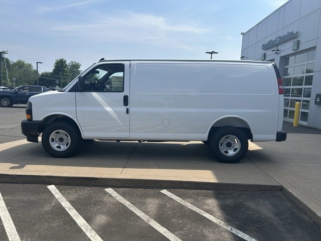 2025 Chevrolet Express Cargo 2500 photo 6