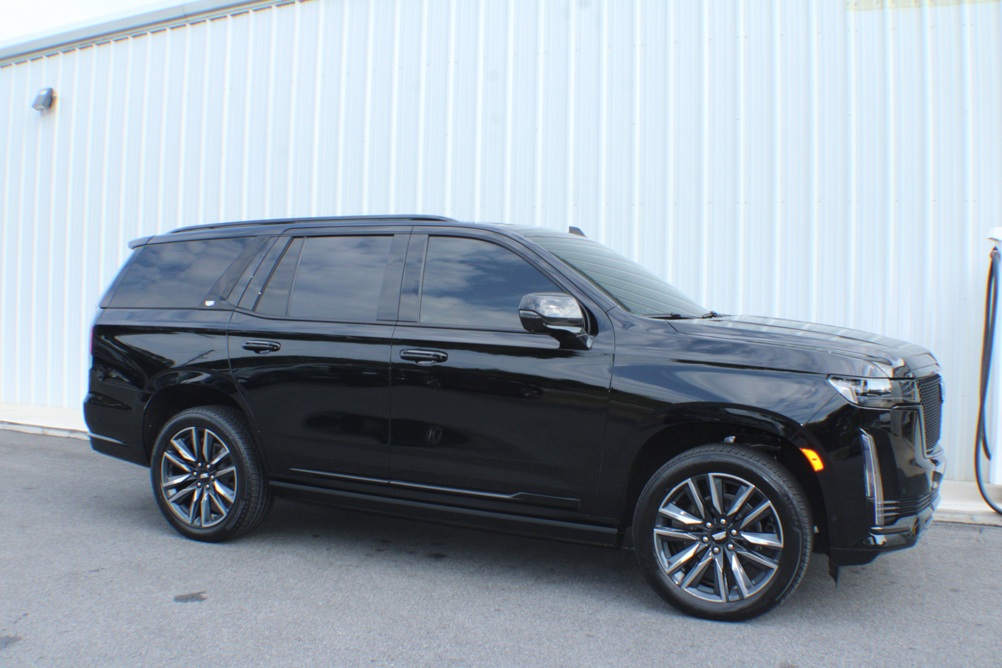 2024 Cadillac Escalade Sport's photo