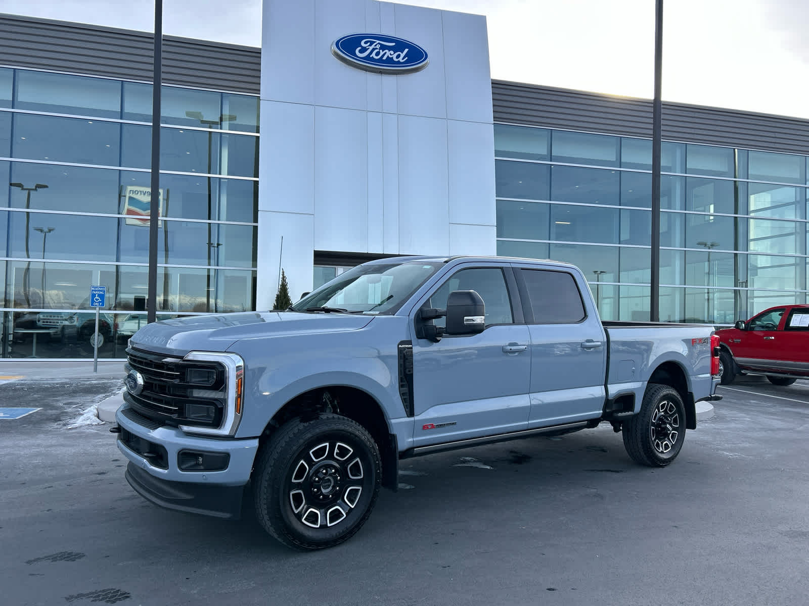 2025 Ford F-350 Super Duty Platinum