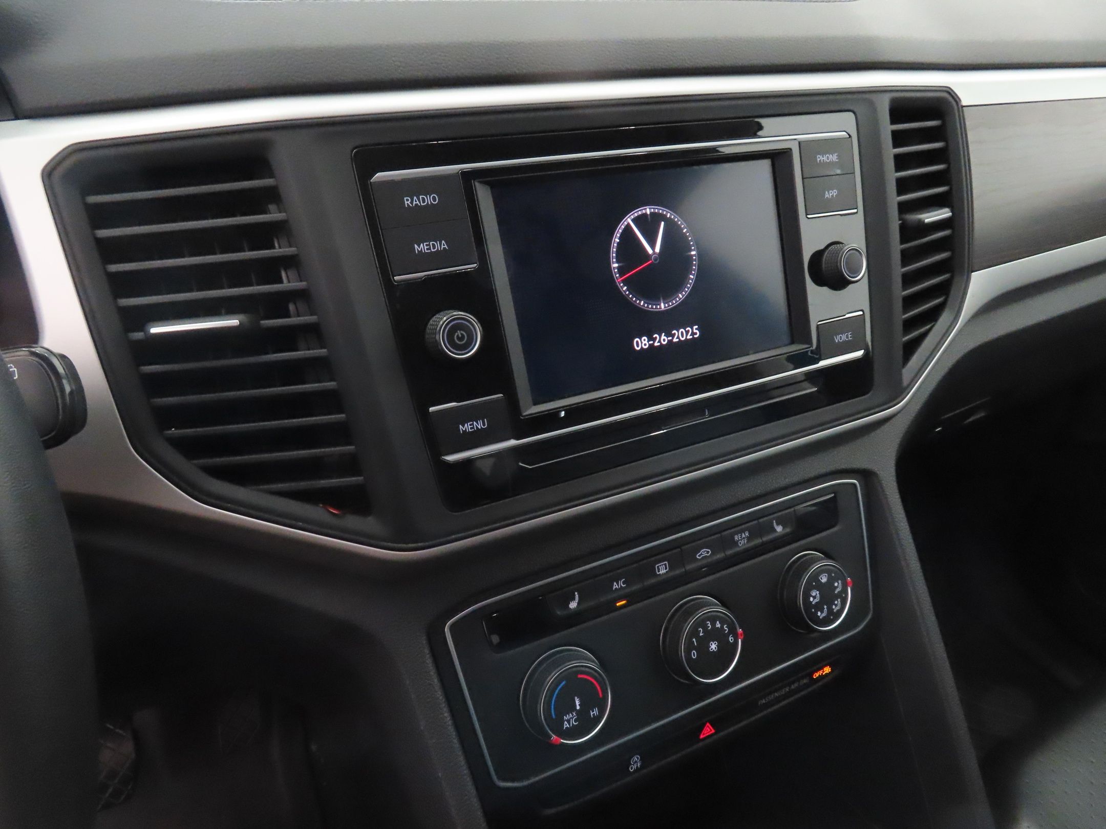 2022 Volkswagen Atlas SE photo 16