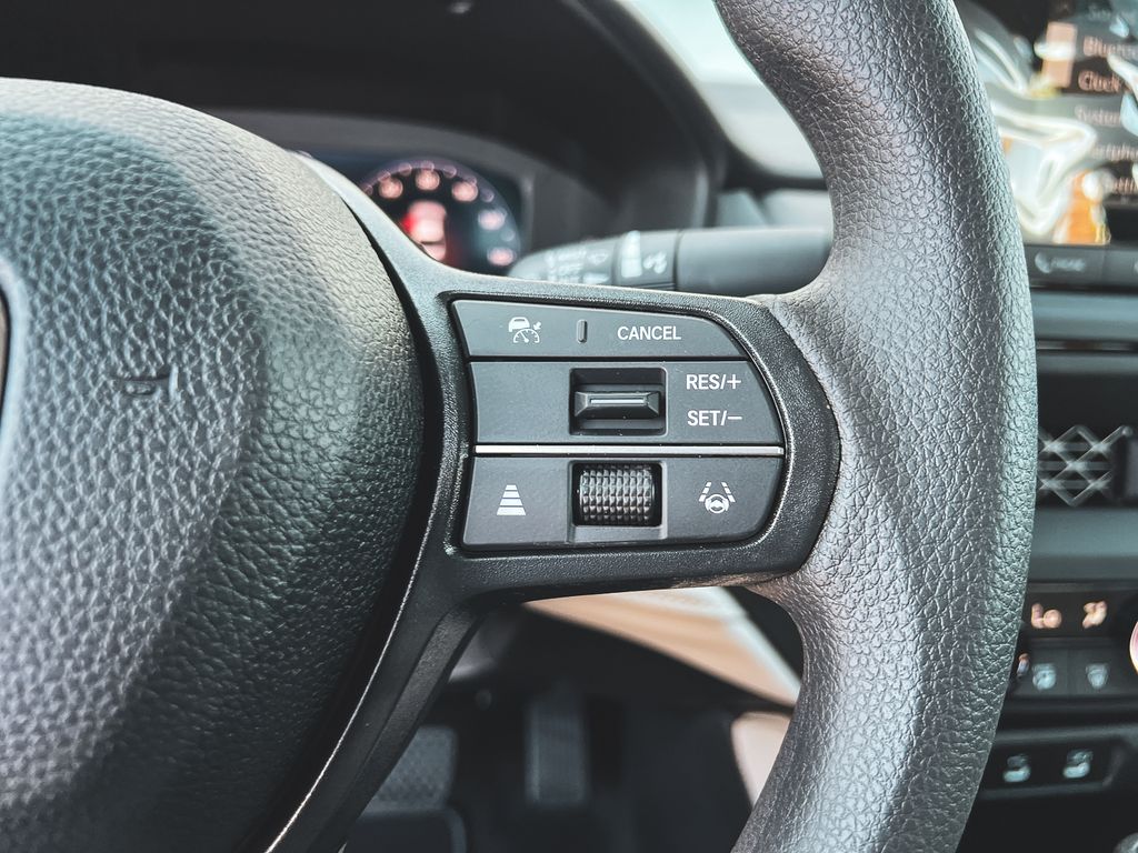 2025 Honda Accord SE photo 17