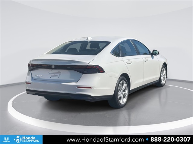 2025 Honda Accord LX photo 4