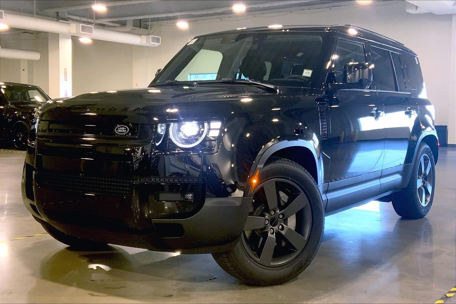 2026 Land Rover Defender S's photo