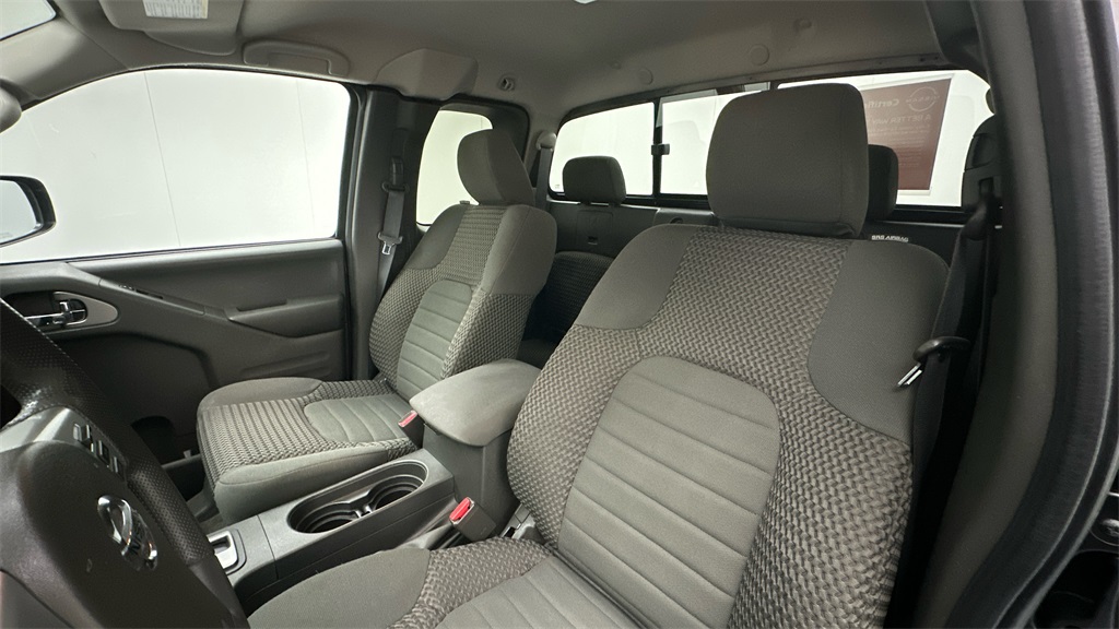 2017 Nissan Frontier SV's photo