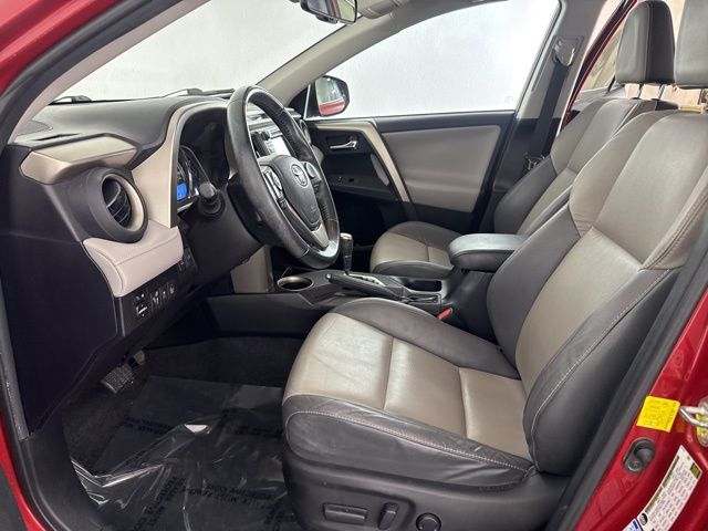 2015 Toyota RAV4 Limited photo 22