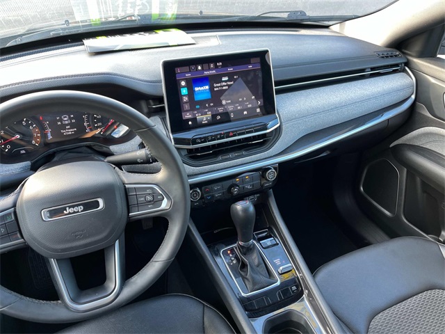 2024 Jeep Compass Latitude photo 12