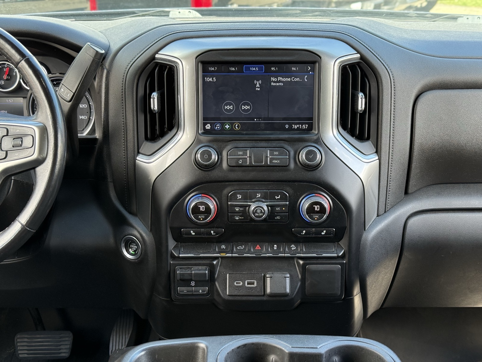2021 Chevrolet Silverado 1500 RST photo 17