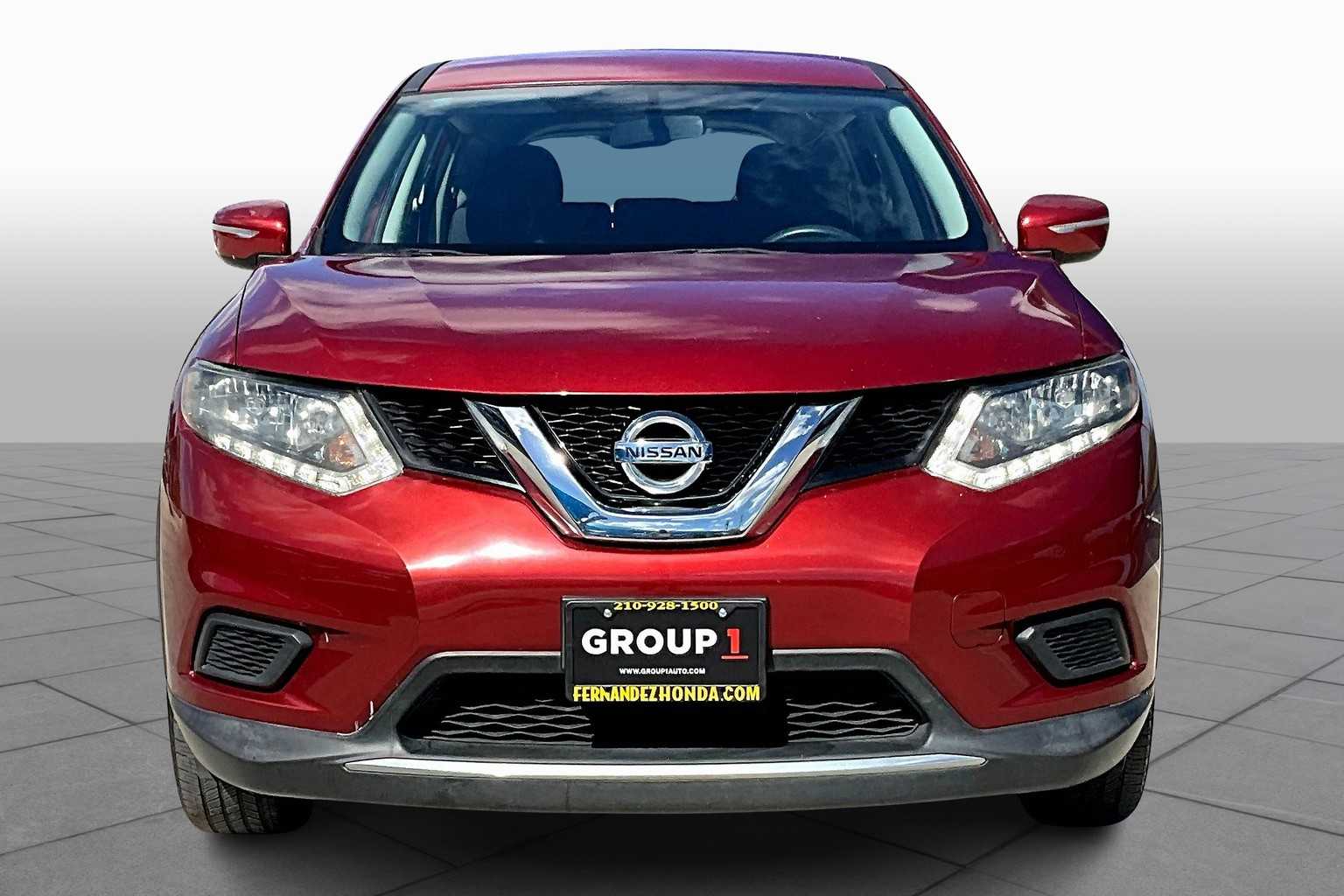 2015 Nissan Rogue S photo 3
