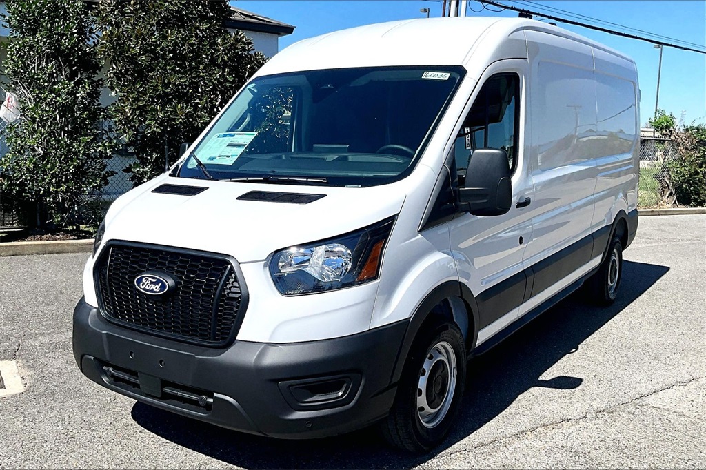 2026 Ford Transit Van Base's photo