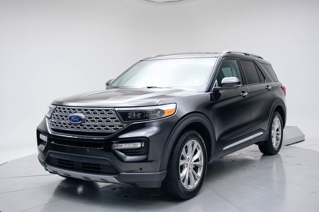 2023 Ford Explorer Limited's photo