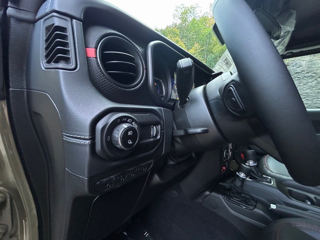 2025 Jeep Gladiator Rubicon photo 20