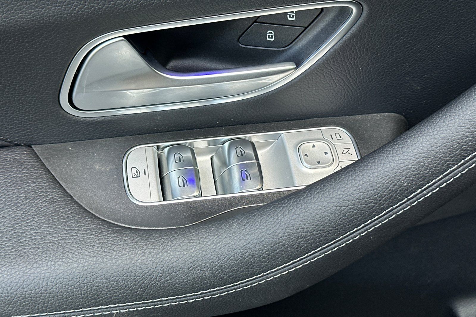 2025 Mercedes Benz GLS 450 4MATIC photo 22