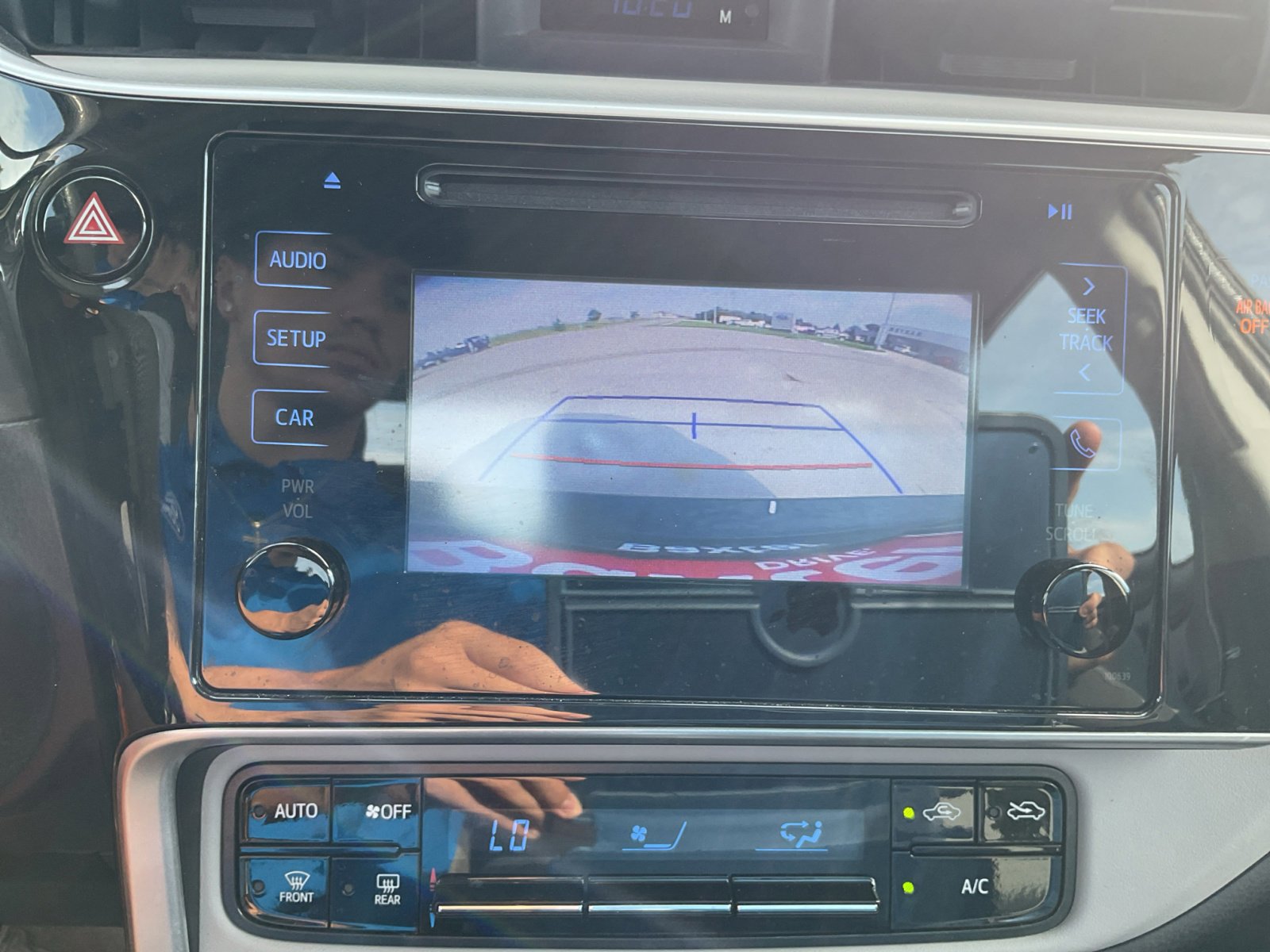 2018 Toyota Corolla LE photo 4