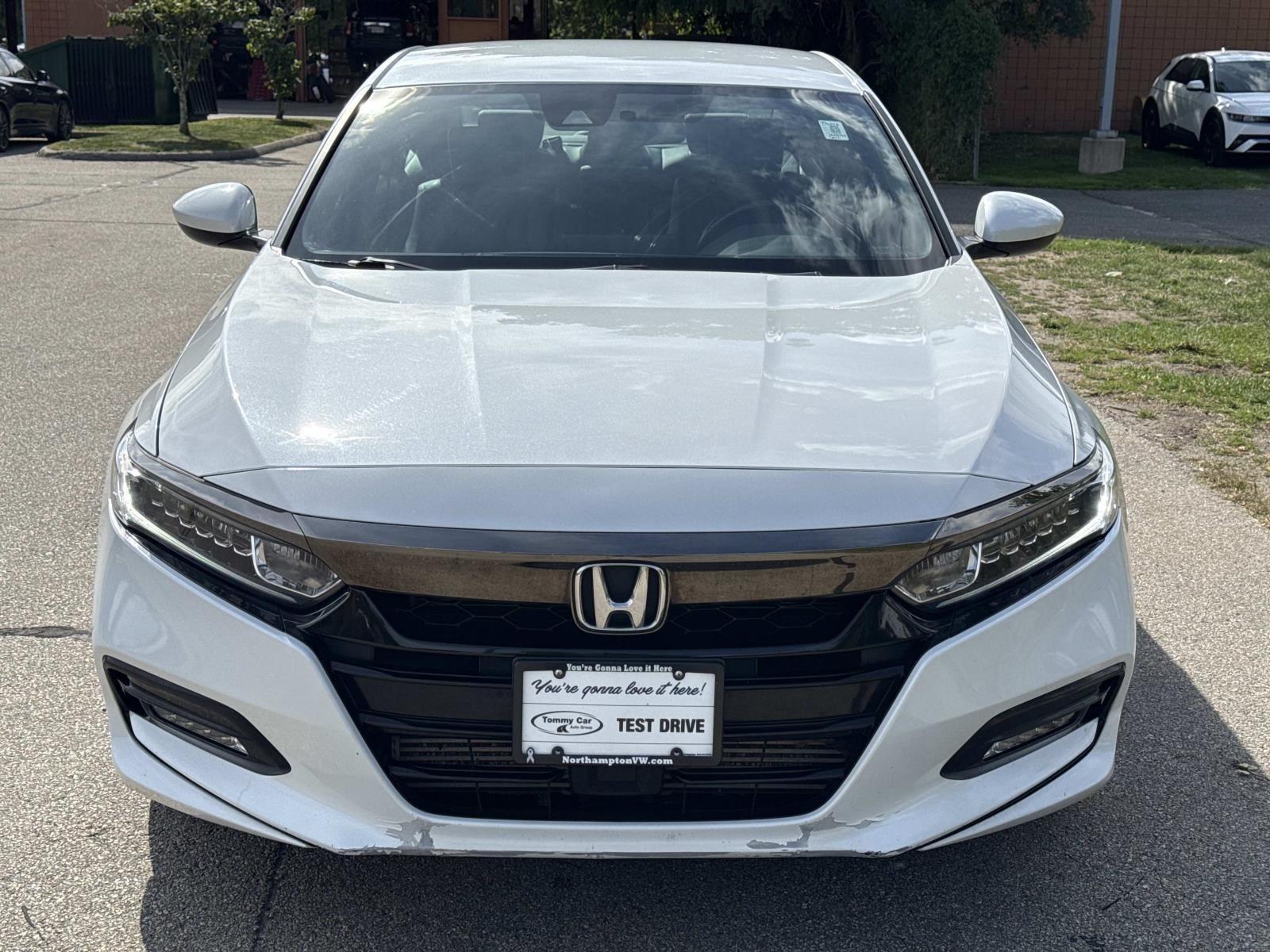 2020 Honda Accord Sport photo 2