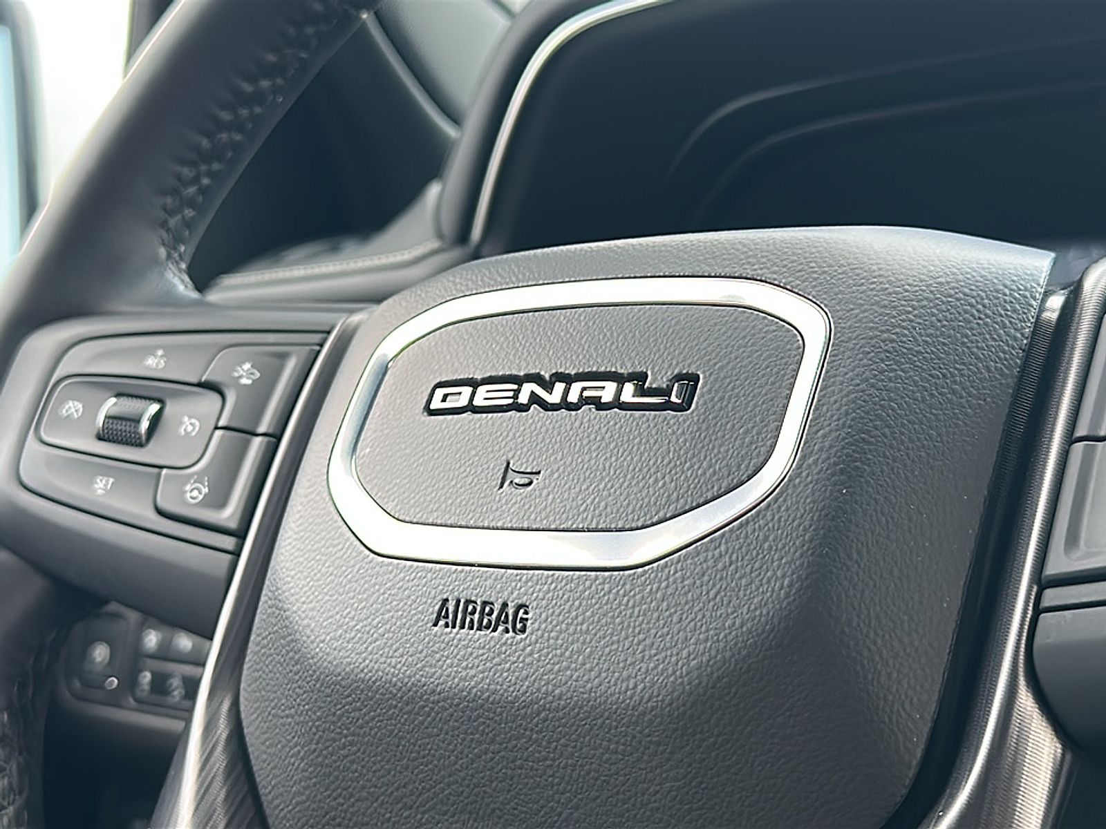 2024 Gmc Yukon Denali Ultimate photo 15