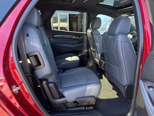 2023 Buick Enclave Essence photo 13