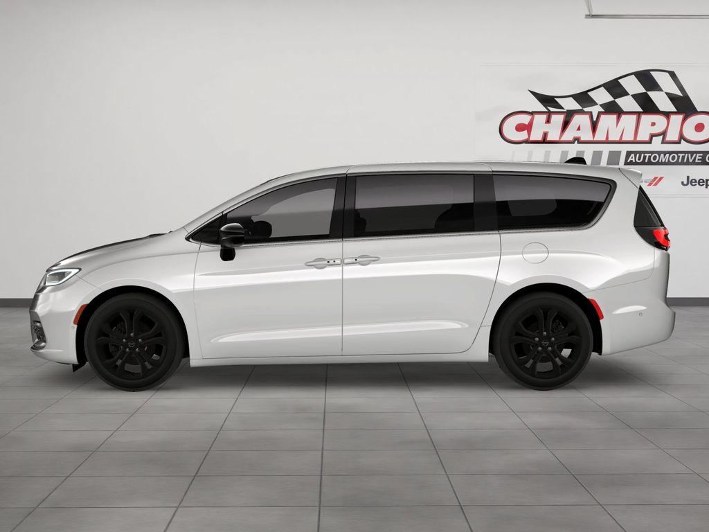 2026 Chrysler Pacifica photo 3