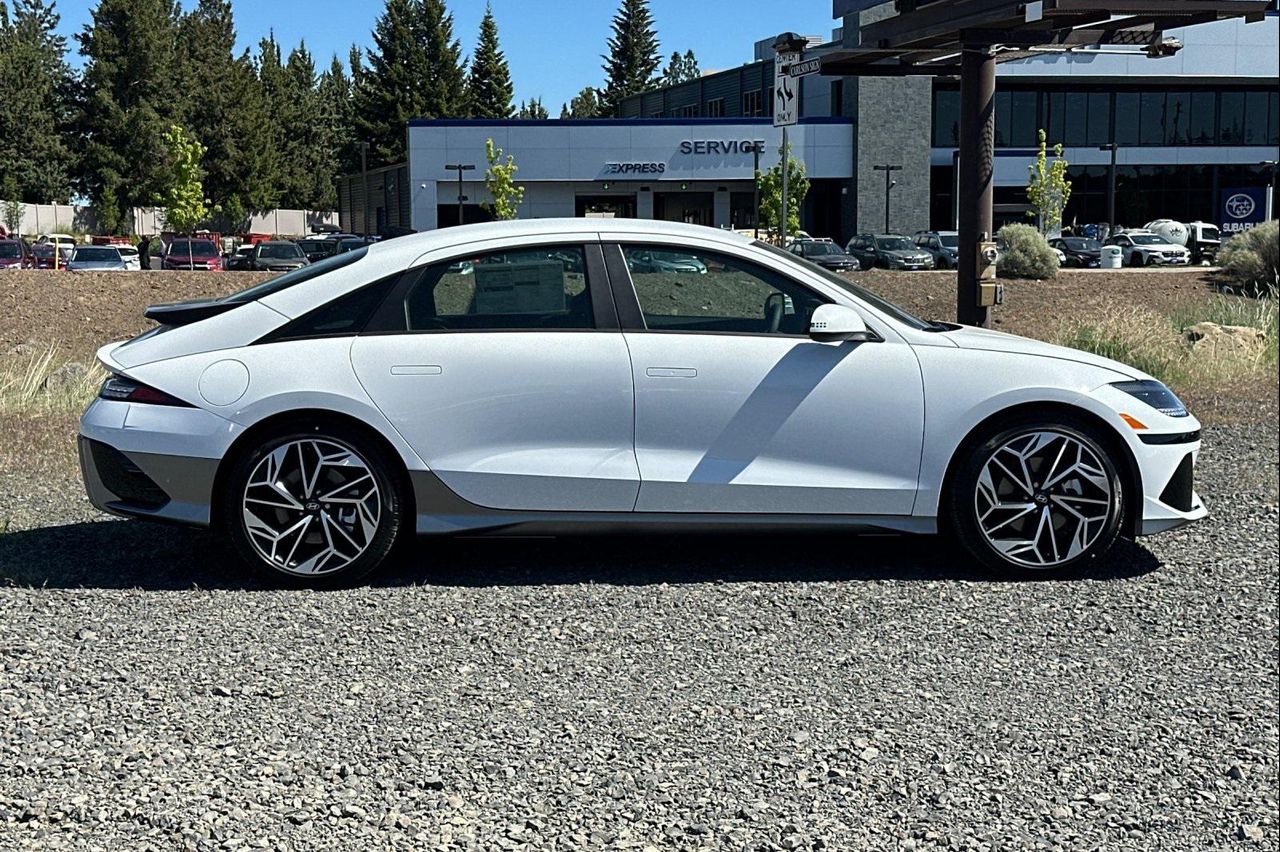 2025 Hyundai Ioniq 6 SEL photo 3