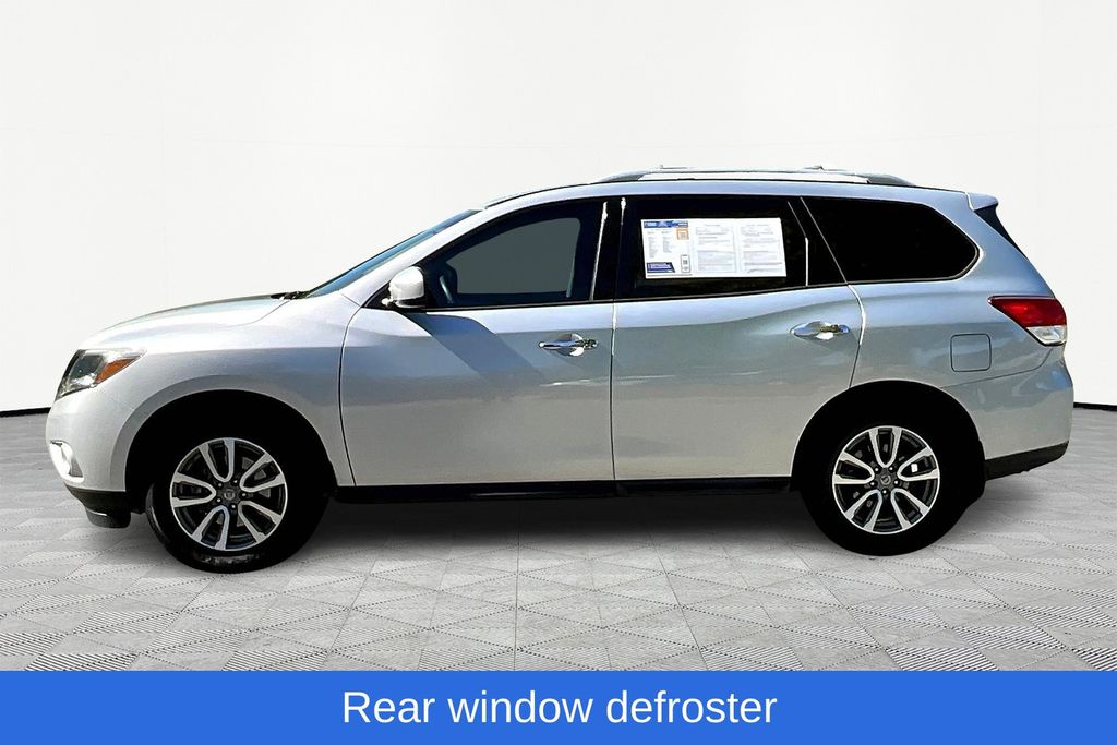 2015 Nissan Pathfinder S photo 5