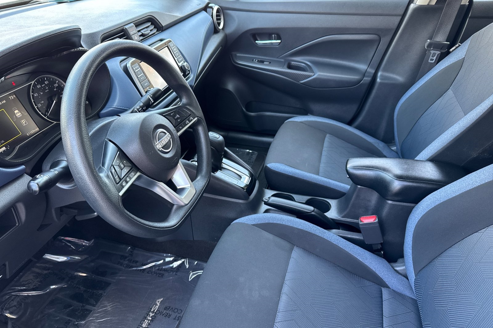 2023 Nissan Versa 1.6 SV photo 10