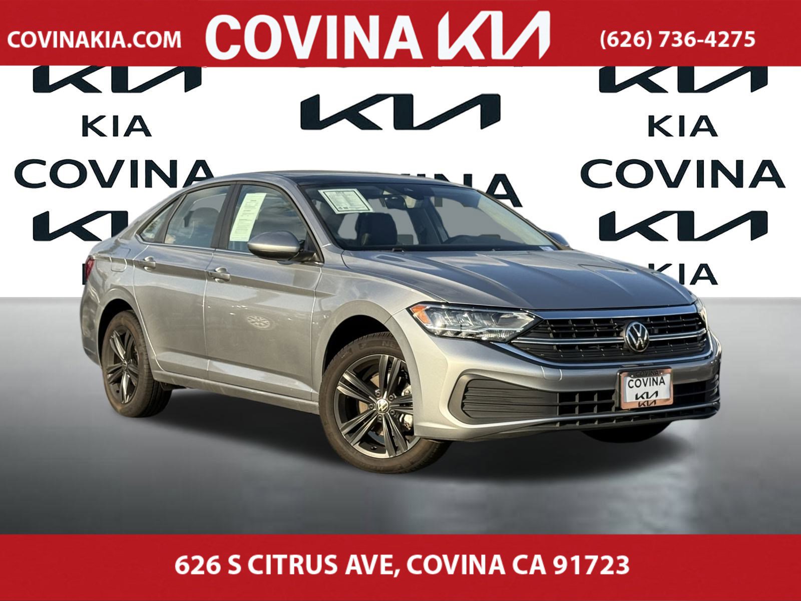 2024 Volkswagen Jetta SE's photo