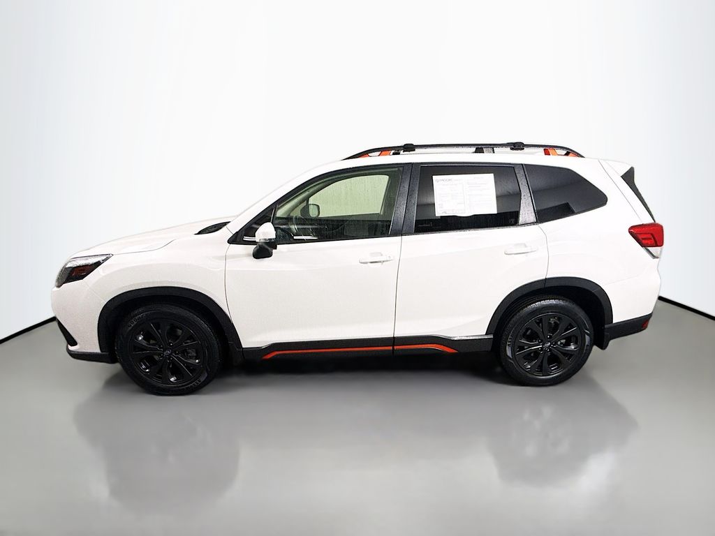 2022 Subaru Forester Sport photo 2