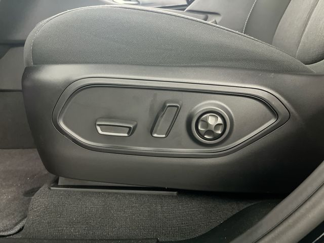 2025 Jeep Grand Cherokee Laredo X photo 12