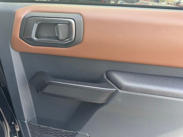 2024 Ford Bronco Outer Banks photo 17