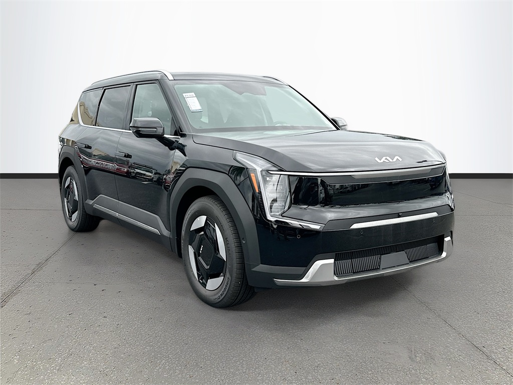 2026 Kia EV9 Wind's photo