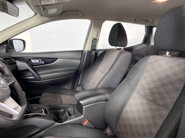 2022 Nissan Rogue Sport SV photo 3