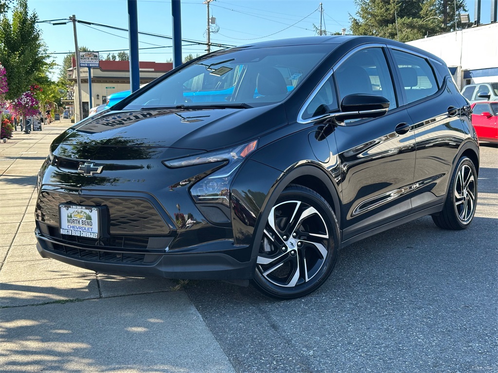 Used 2022 Chevrolet Bolt EV 2LT with VIN 1G1FX6S0XN4102128 for sale in North Bend, WA