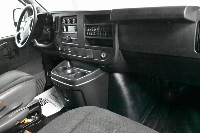 2023 Gmc Savana Cargo 2500 photo 12