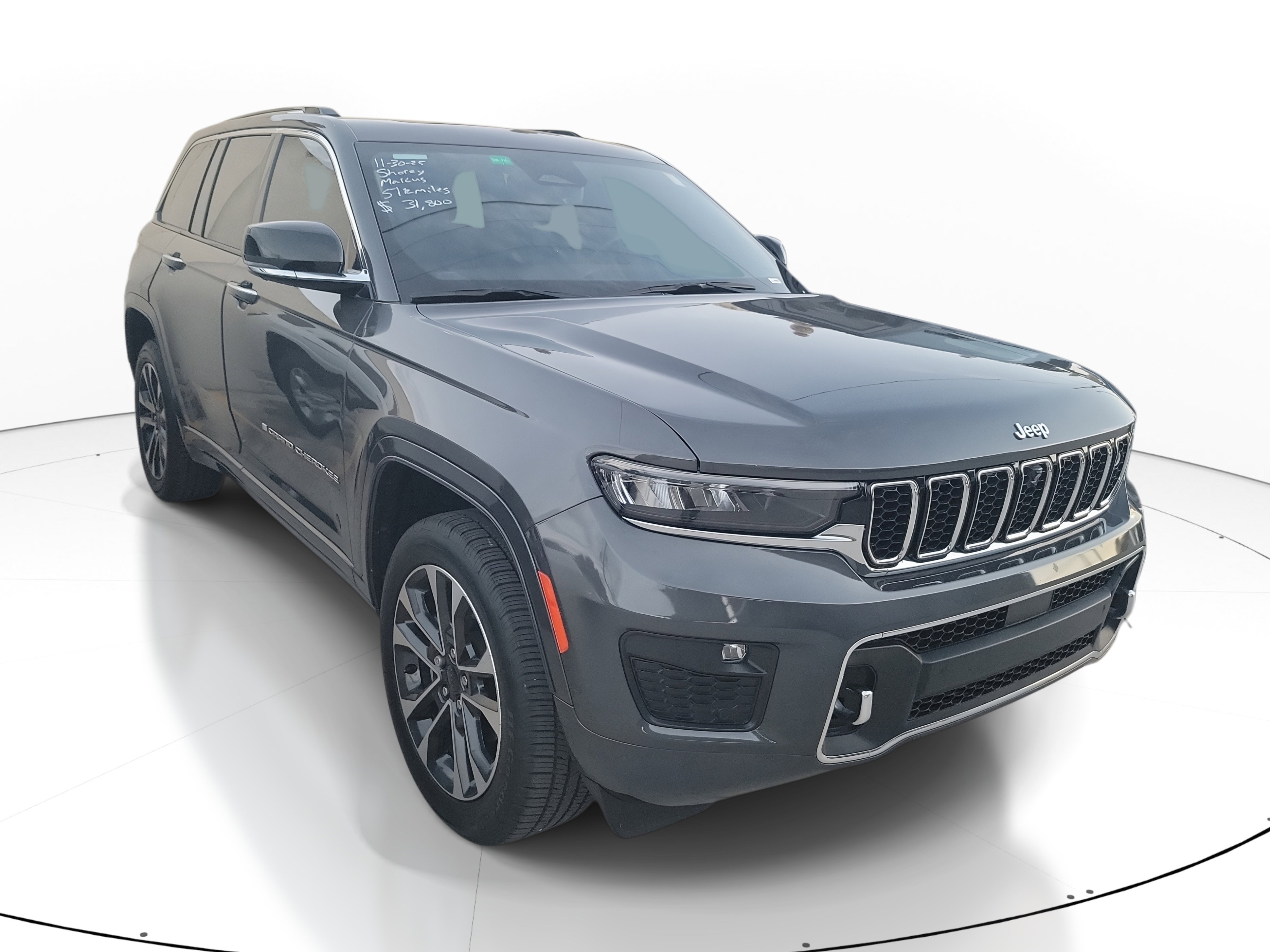2022 Jeep Grand Cherokee Overland's photo