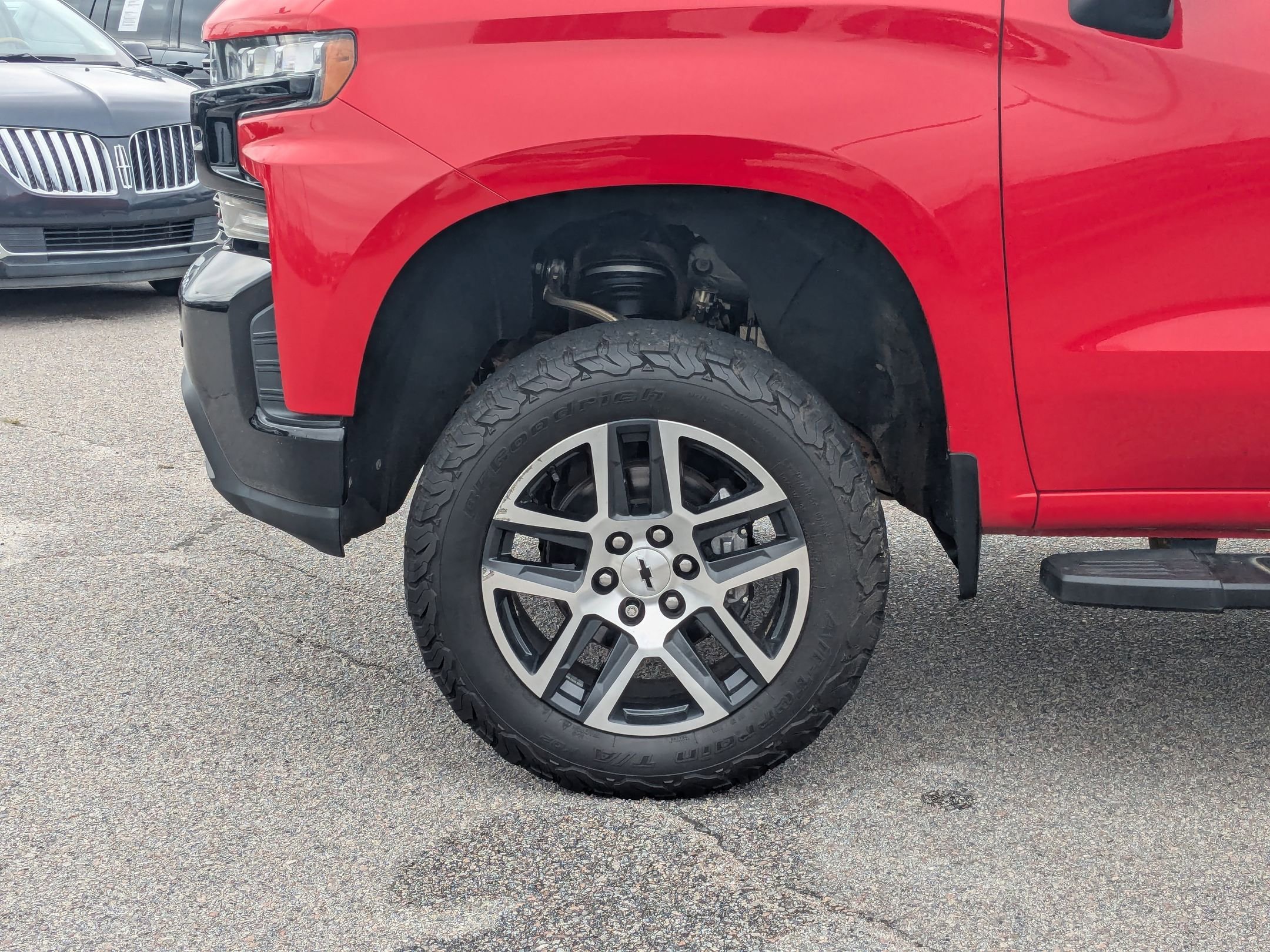 2019 Chevrolet Silverado 1500 LT Trail Boss photo 4
