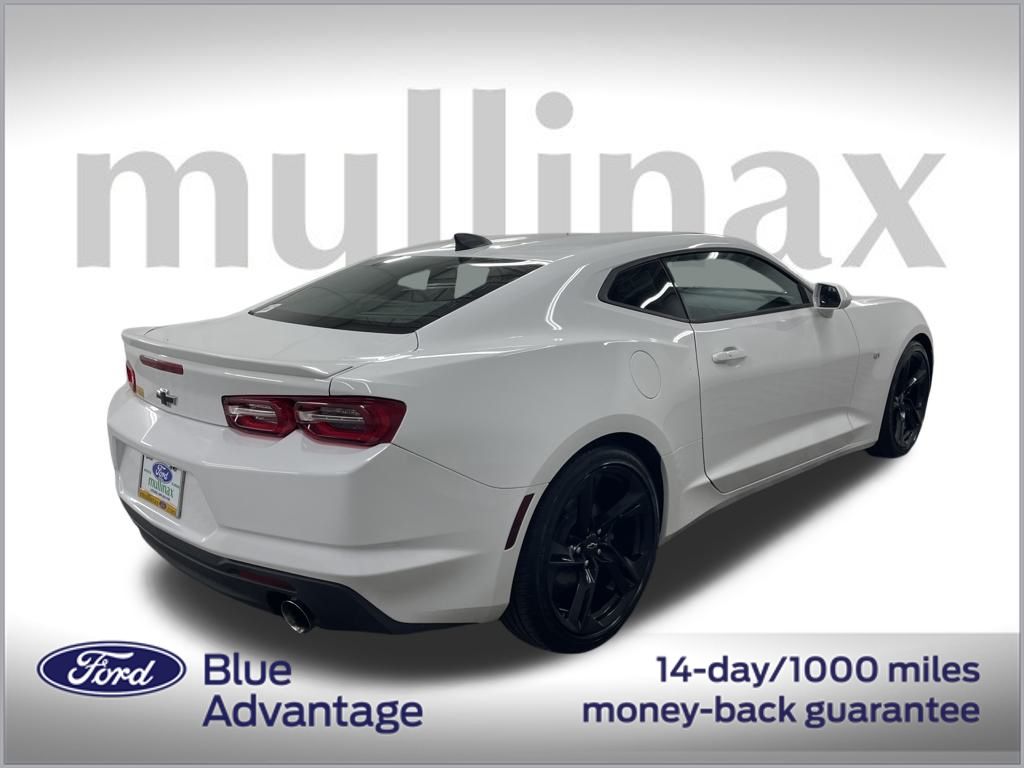 2021 Chevrolet Camaro 1LT photo 3