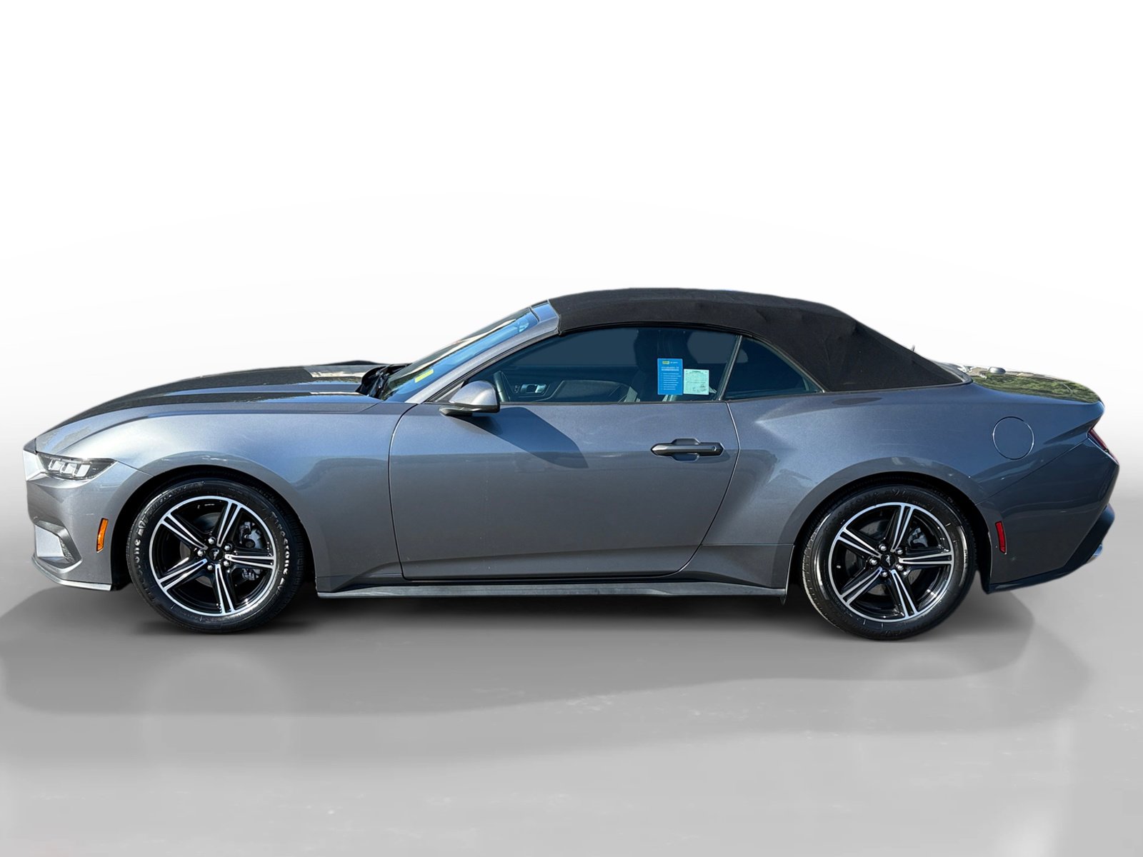 2024 Ford Mustang EcoBoost photo 2