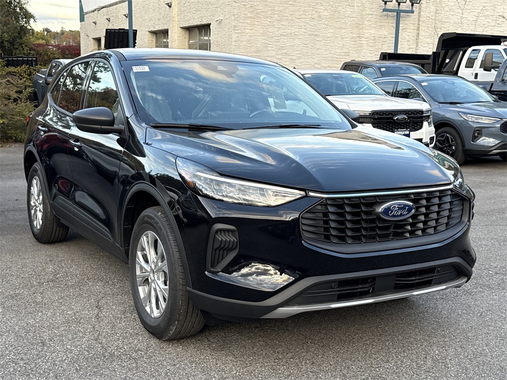 2025 Ford Escape Active's photo