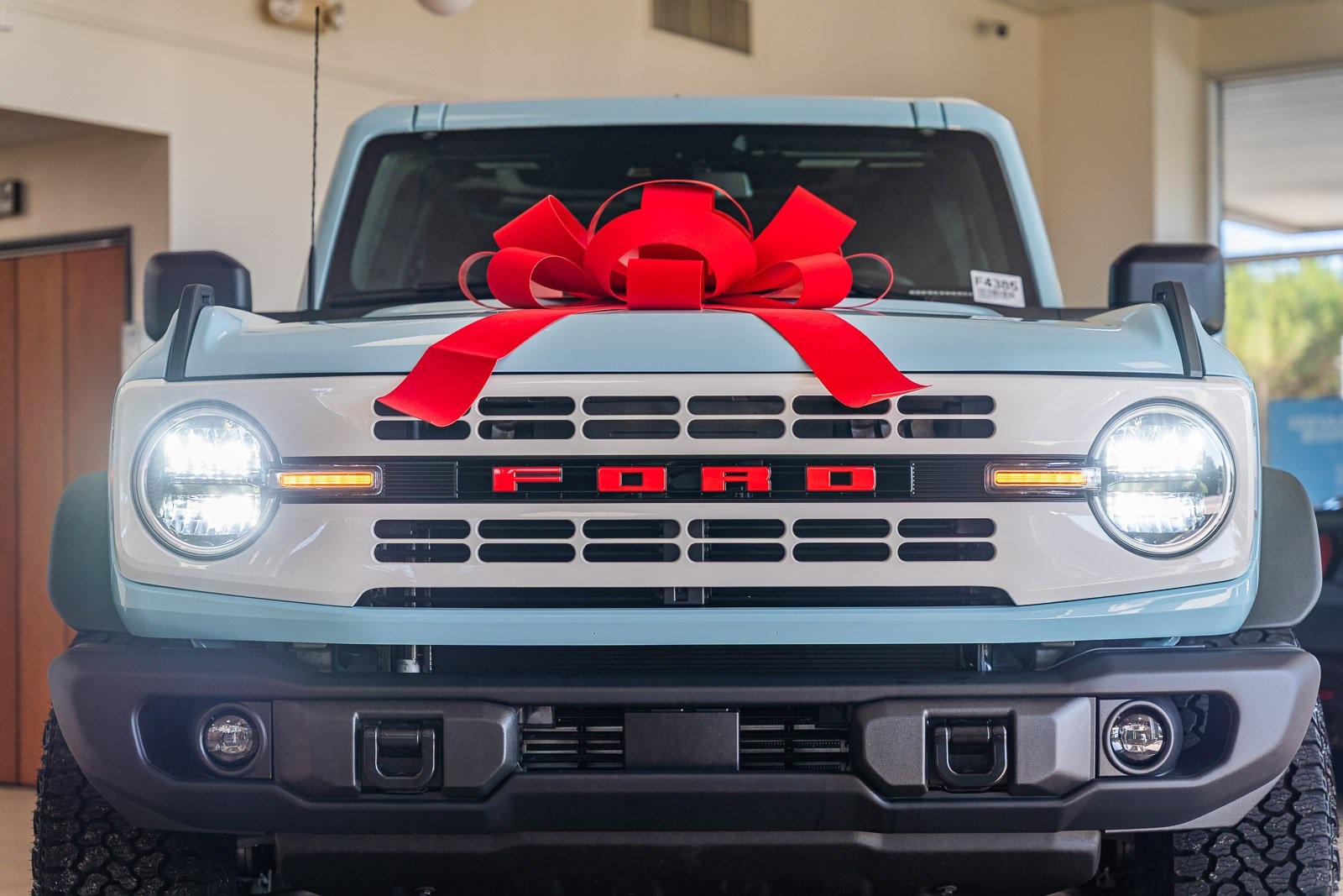 2025 Ford Bronco Heritage First Edition photo 2