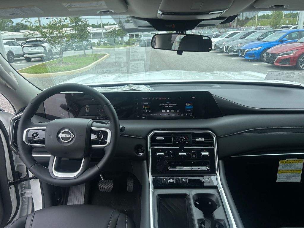 2025 Nissan Armada SV photo 22