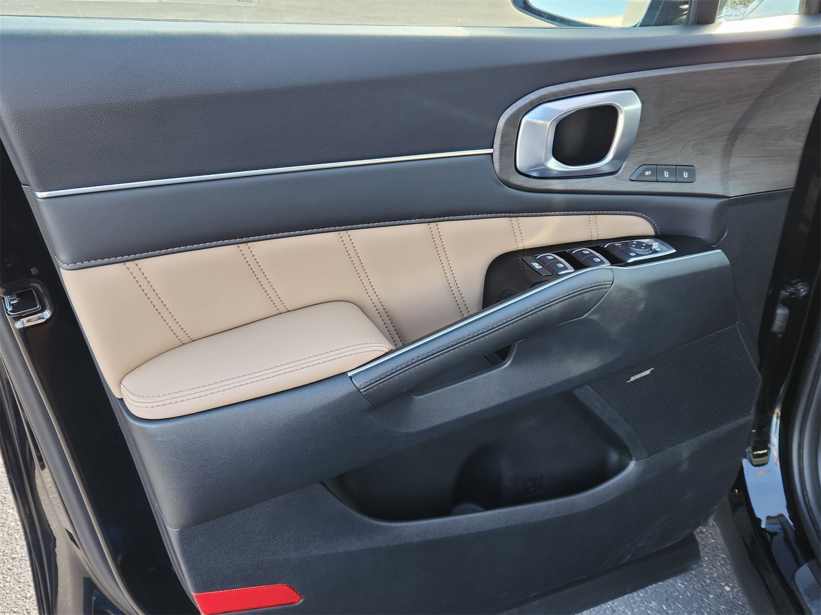 2024 Kia Sorento X-Pro SX Prestige photo 2