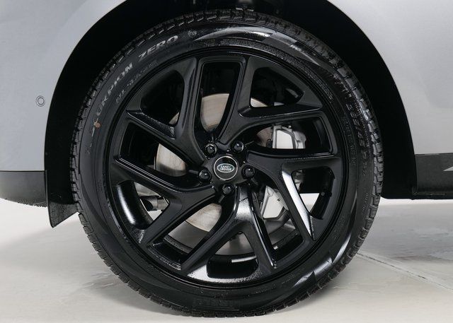 2025 Land Rover Range Rover Sport SE photo 4